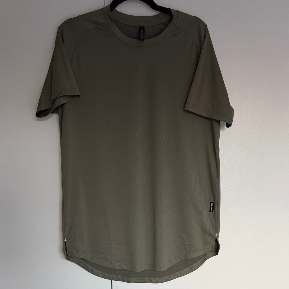Men’s ASRV AeroSilver 0660 Tee - Size Medium